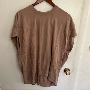 Lululemon LA ShortSleeve Shirt Womens 14 Beige Asymmetric Hem Quiet Luxury